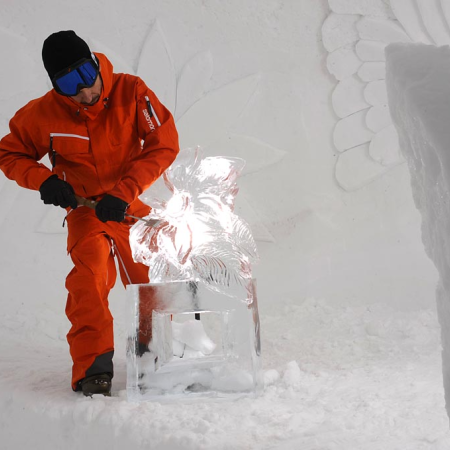 Eisskulpturen schnitzen